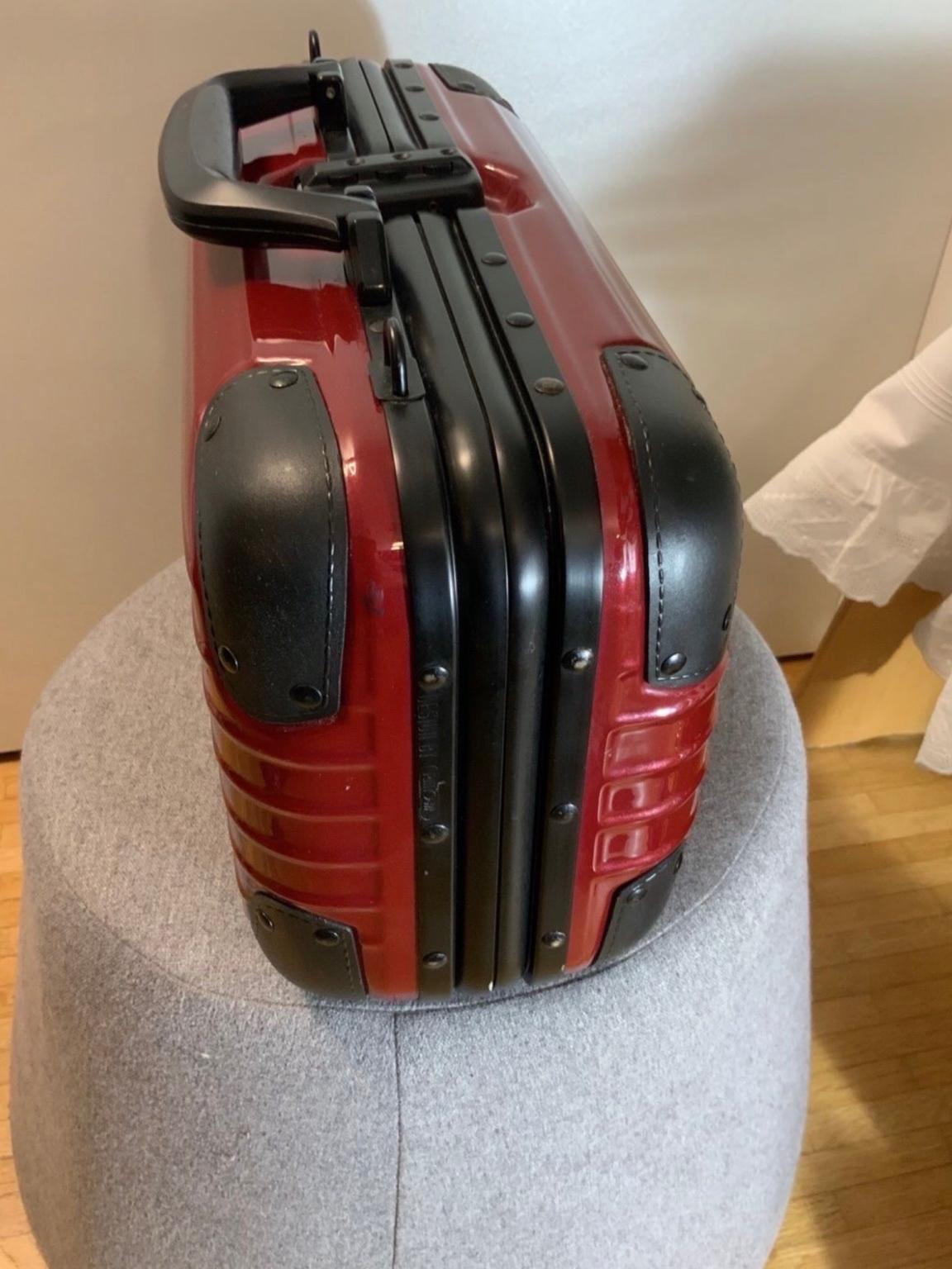 Rimowa Piccolo Beauty Case Dunkel Rot in 20099 St. für 399,00