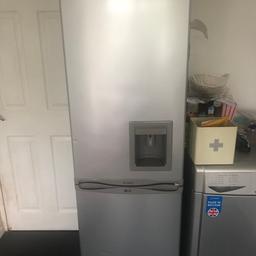 Has a few scratches due to being moved from one house to another but ,Selling due to house move , there is a crack in the top freezer tray see pics may be able to super glue doesn’t affect use !