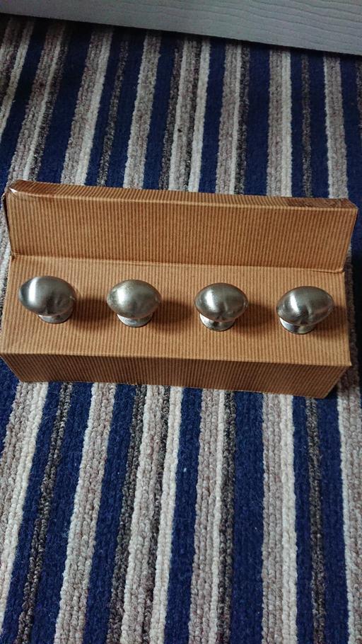 Buy & Sell Derbyshire Erewash - Photos for 4 silver draw or door knobs