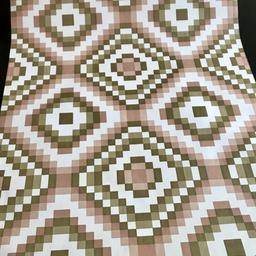 1 x roll of vintage wallpaper in a lovely geometric pattern
Haven't unrolled to check length but it's a full roll and seems to be very long!
20" wide
Seems to be a vinyl style water resistant type of finish

Available to collect from Highbury and Islington or can be posted
No offers please :)