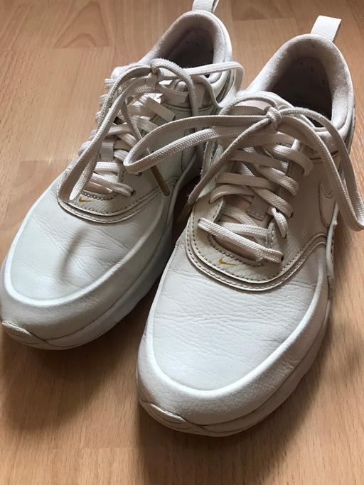 Buy & Sell South East London Crook Log - South East London - Photos for Nike Airmax Thea size 4.