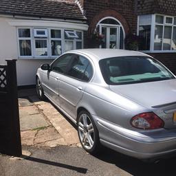 2004 plate, 4wheel drive, automatic, 1owner from new, petrol, leather interior, has some body work scratches. No MOT.