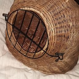 Wicker pet carrier in good condition

Contact-free collection
or
Possible local delivery