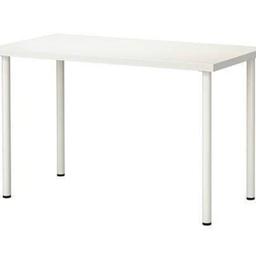 Linnmon adils table/desk 120x60cm

Table top is grey. The legs are black.

Collection only from NW1, Camden Town