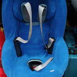Verkaufe einen unfallfreien kindersitz von der
Marke maxi cosi Tobi wie neue

Mit sommer Bezug
War nur bei Oma im Auto

Der Sitz ist für Kinder von 9 bis 18 kg geeignet.