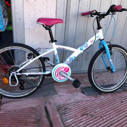 Bicicletta da bambina marca Btwin ruote da 20, con cambio a 6 marce, per bambini di età 6-9 anni circa, usata ma funzionante, prezzo conveniente!