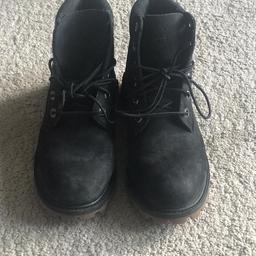 Fantastic condition all black, ladies timberlands , size 4 , collection Wandsworth