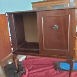 a quality cupboard. 90x50 x50
best OFFERS accepted