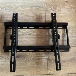 Large TV wall bracket 

No screws included 

Collection only