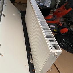 Was new about a year ago.

Double radiator

140cm length 
11cm width
62cm height

Cash on Collection

Located in B26 Great Barr
