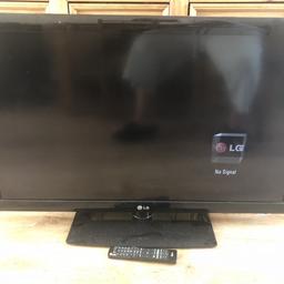 LG 42inch TV

Nothing wrong with it. Just bought new TV

Full HD 1080p

Model: 42LD450

HDMI x 2
RGB In (PC)
Optical digital output
Scart x 1
Component In
USB In
PCMCIA Card Slot
AV In