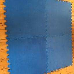 Interlocking foam mats in very good condition. 18 mats measuring 60x60cm each. Good for protecting baby from hard flooring or indoor gym use