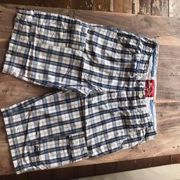 Checked shorts good condition size M