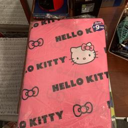 Hello kitty girls single  bedding originally bought for £10  from b&m brand new not been used 
I also have a Ben ten single bed bedding that is brand new for also £5 so check my page out thanks