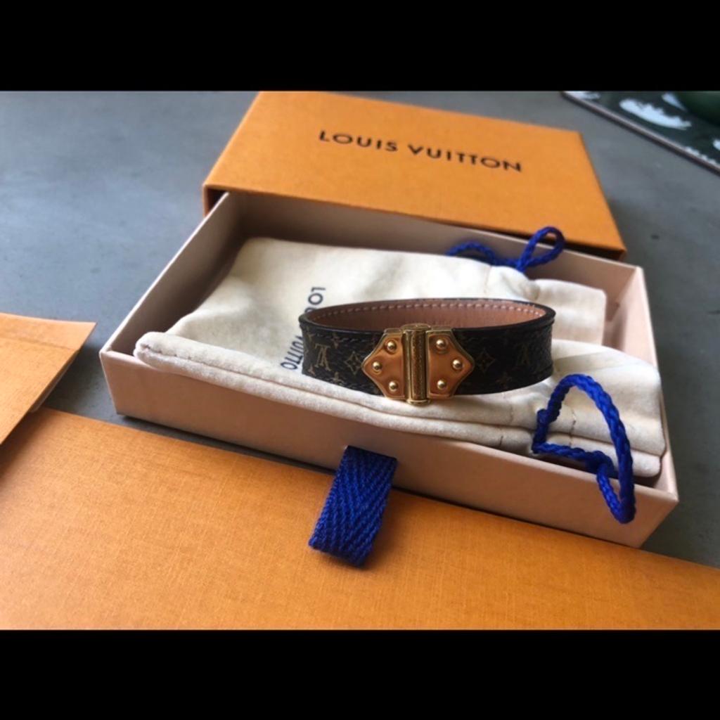 Shop Louis Vuitton Nano Monogram Bracelet (M6689F) by