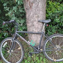 excellent Diamonback Chinook .
Avenir Saddle.
21 gears
MTB OS H-Ten.
26 inch wheels.
26x1.95 tyres. almost new.

OFFERS INVITED.