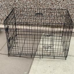 Good condition
Used for a puppy but she’s outgrown it
No bottom tray
Not been stored outside, just the photo

Length 36 inches
Width 22 inches
Height 24.5 inches