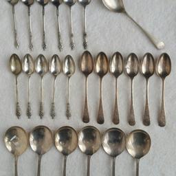 In overall good condition. All hallmarked. From a non smoking house! Can be posted for 3.10£ extra on Royal Mail second class. Do have a look at my other items too - among everything that I have put up for sale I am sure that there is more treasure to be found (and I combine the postage too ;) )
