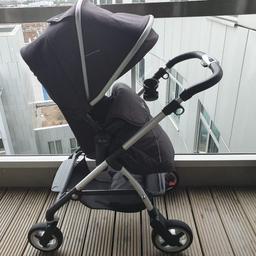 Light and easy to handle, Wayfarer’s the stylish choice for urban lifestyles. Effortless to manoeuvre on busy streets, it’s comfortable for babies and parents will love the quick and simple compact fold.

https://www.silvercrossbaby.com/prams-pushchairs/prams/wayfarer/#wayfarer-onyx

CONDITIONS ARE AMAZING.
WE DID NOT USE THE CARRYCOT AND THE PUSHCHAIR HAS BEEN USED WITH A LINER SO THERE IS NOT EVEN ONE STAIN. FEEL FREE TO COME AND SEE WITH YOUR EYES!
car seat adapters, rain cover and coffee hol