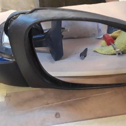 reg 54 Vauxhall Vectra  mirror's electric working one with cover one without £40 for both of them