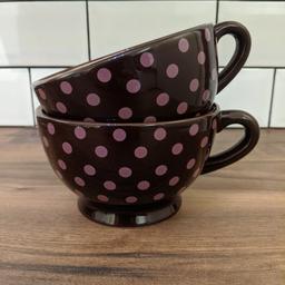 Having a clear out
2 giant mugs
Brown mugs with pink dots
Mugs have approx 6 inch diameter
Ideal for hot chocolate lovers with lots of marshmallows on top
In good condition
Cash on collection
Collection only