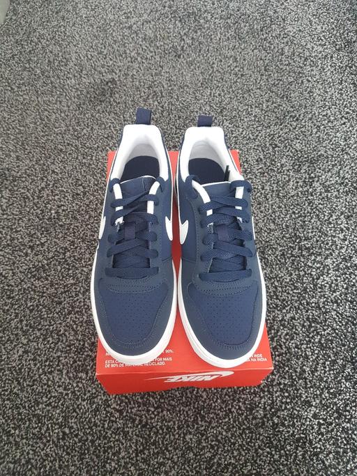 Buy & Sell West Midlands Dudley - Photos for Nike court trainers. UK SIZE 5