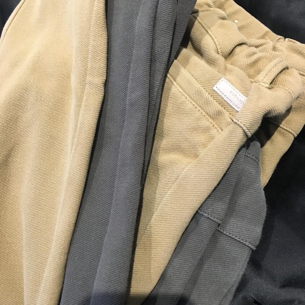Zara brand boys 11-12 years old boys chinos with zip pockets lovely pair of trousers very soft stretchy fabric
