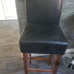 3 barstools used in good condition