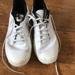 Unisex Kookaburra cricket shoes size 9 Eur 43 in white and black. Used for 1 under 13s outdoor cricket season but looked after and in good condition. Spikes included if required. Collection only from Dudley DY1 - sorry no delivery or posting. Check out my other items.