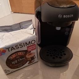 Used  a handful of times but in really good condition .  
Unopened pack of 8 non alcoholic Baileys hot chocolate pods  included. Over 35 varieties of drinks  available including espresso, latte, cappuccino, teas and hot chocolate.

Has an automatic cleaning and de-scale program. 

Comes from a pet and smoke free home.

Collection only