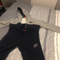 Men’s Nike Air tracksuit only worn twice and put at back of wardrobe. Size large jacket with medium pants.