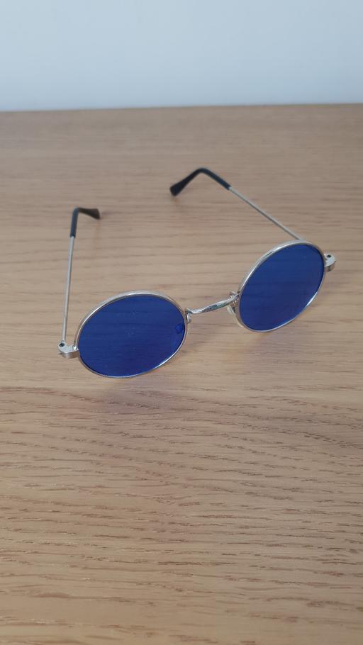 Buy & Sell North West London Harrow - Photos for SUNGLASSES