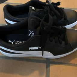 Verkaufe Puma Sneaker in der Größe 38 sind unisex. Die Schuhe wurden nur 1 mal getragen also der Zustand ist wie neu!

Paypal Zahlung möglich