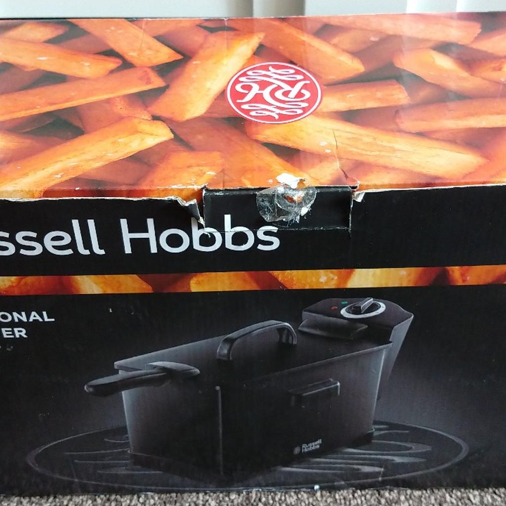 Brand new condition deep fryer. 1.2kg capacity. Variable temperature. Never used. Still in packaging.