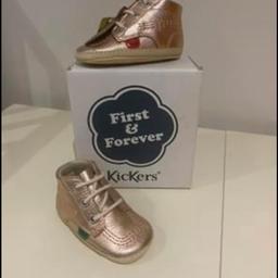 Brand new rose gold kicker boots with tags and in box!

Size 18eu  6-12 months approximately 

Collection from cm1 or cm3