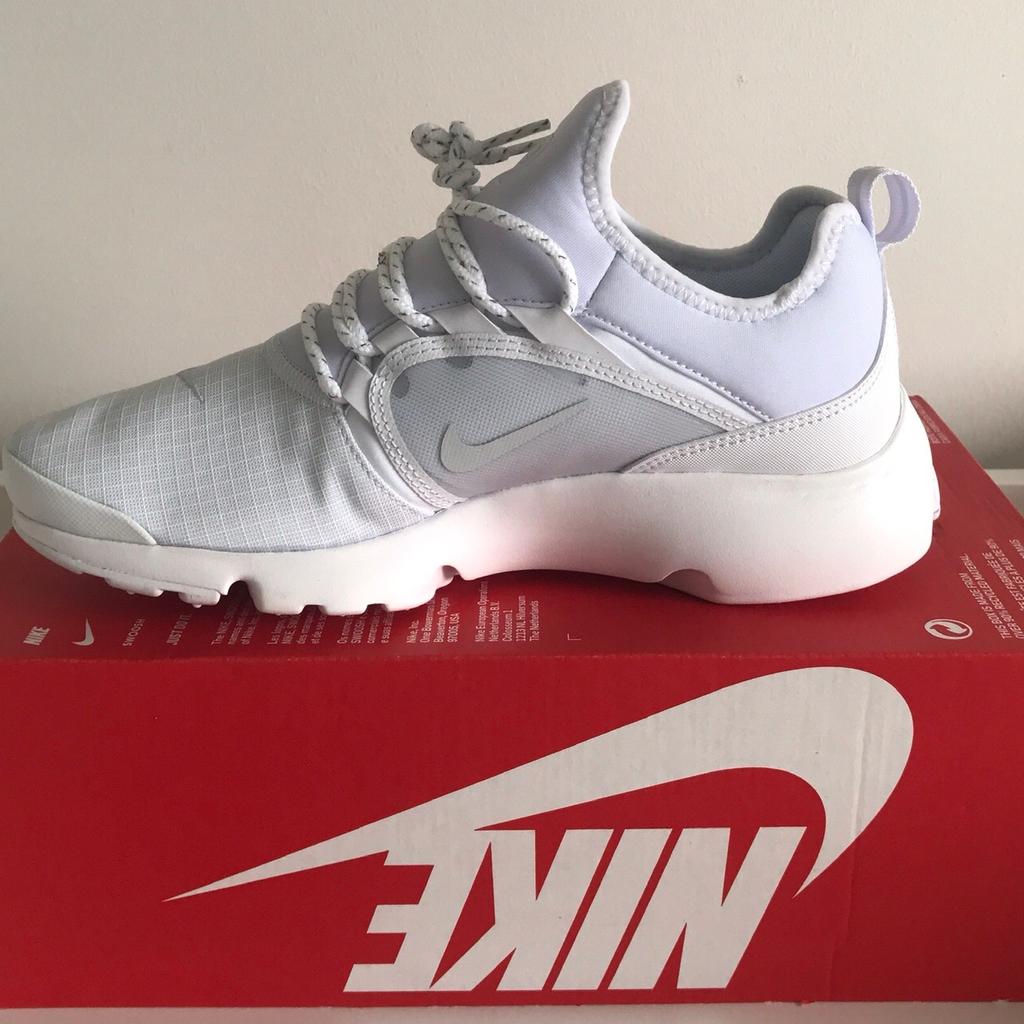 Nike presto fly online world su19