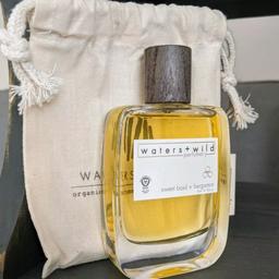 Organic Perfume Waters and Wild - Sweet Basil & Bergamot 50ml - eau de parfum. Used only twice. Dispatched with Royal Mail 2nd Class.

https://www.fragrantica.com/perfume/Waters-Wild-Perfumery/Sweet-Basil-Bergamot-46616.html

https://www.topdrawer.co.uk/exhibitors/waters--wild-organic-perfumery#/

￼