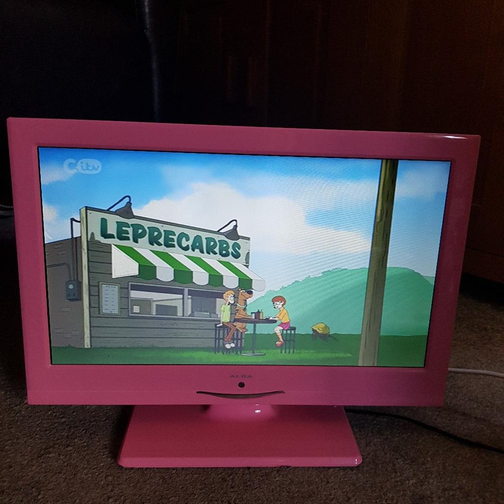 Pink Alba TV / DVD Combo 16" Freeview in Grantham for £18.00 for sale