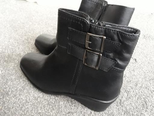 Buy & Sell West Midlands Birmingham - Photos for Size 3 ancle boots