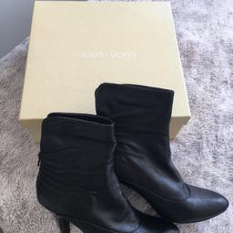 Roberto Vianni black leather boots