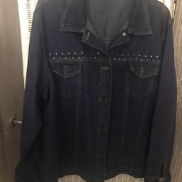 Length 60cms sleeve width is 22cm the chest width is 63cm there’s no stretch in this fabric

True denim jacket with studded detail across the chest & back alike
Easy to wash
Has been worn before in excellent condition

Collect