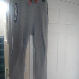 Men's size medium

In lovely condition

Collection Perryfields

Please check out my other items x