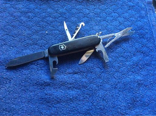 Buy & Sell Surrey Guildford - Photos for Genuine victorinox Swiss Army knife