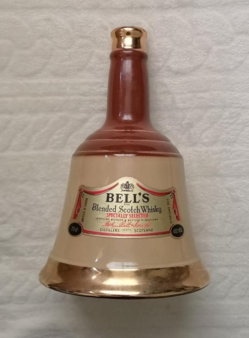 Buy & Sell Lancashire West Lancashire - Photos for wade bells scotch whisky bottle