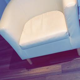 Leather cream chair good condition
Collection only (Barnsley town centre)