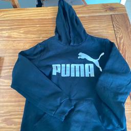 Boys black puma hoodie & bottoms

Jersey material

Size 13-14