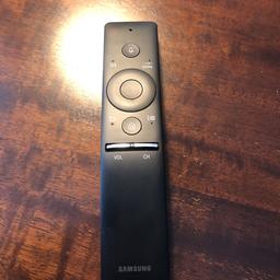 Used smart Samsung tv remote, mint condition.
Fully working. Some marks show on the photo.