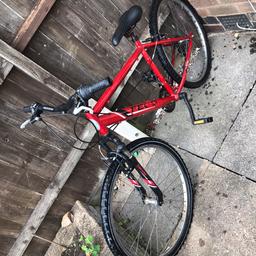 Apollo feud men’s bike 
26 inch wheels 
Needs- rear brake and front derailer
Rear gears work fine 
Used condition not bad 
Collection LE5
£40 no offers thanks