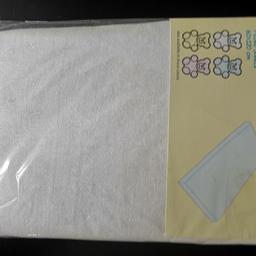 Brand new unopened unused fitted sheets 60 by 120cm perfect for travel cot, some cot beds.
White cotton see pictures for details.