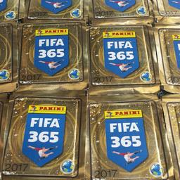 Here is a all Brand New + Sealed set for a PANINI, 'FIFA 365' 2017 STCKERS PACKET'S X13.. Plz check out my shpock page as i have more new items... Any questions plz ask.